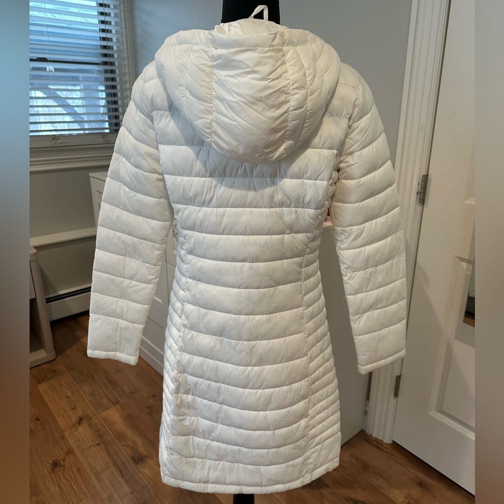 Fashion Nova White Puffer Coat - Picture 2 of 3